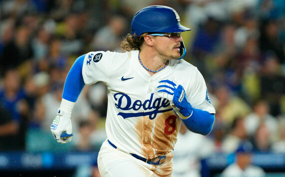 Kiké Hernández se sometió a la cirugía tras su noveno año con Dodgers. (MLB.com)