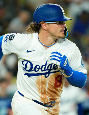 Kiké Hernández se sometió a la cirugía tras su noveno año con Dodgers. (MLB.com)