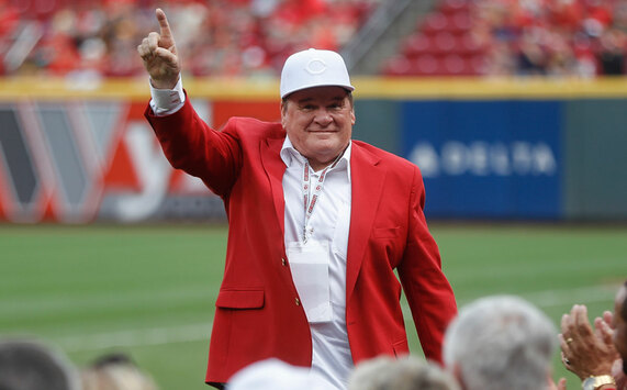 Pete Rose aceptó la suspensión de MLB en 1989 y fue reinstalado 36 años más tarde. (AP)