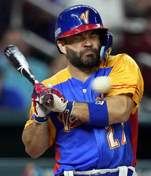 José Altuve no jugará el Clásico Mundial 2026