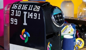 ¿Es real? ¿Cuánto pagaron por la cafetera de Italia del Clásico?