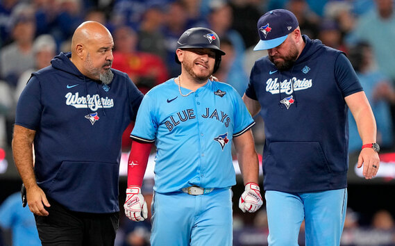 Alejandro Kirk va a la lista de lesionados de los Toronto Blue Jays (FOTO: MLB.com)