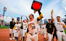 Pirates celebra con un cono una victoria en la MLB 2026 (FOTO: X/Pirates)