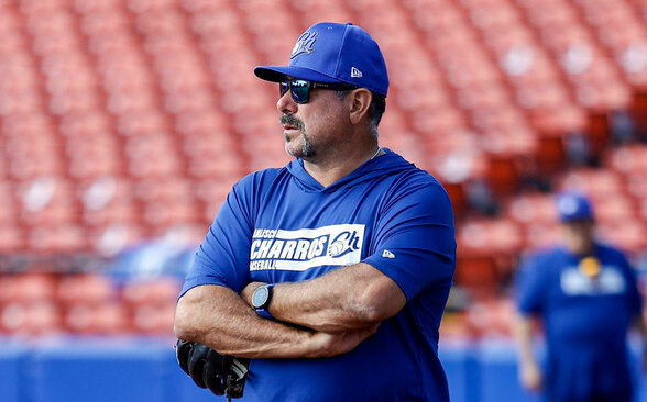 Benjamín Gil llegó a la pretemporada de Charros de Jalisco para la LMB 2026 (FOTO: X/Charrosbeisbol)