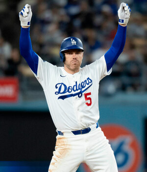 Freddie Freeman salió del roster de Dodgers bajo la lista de paternidad (FOTO: AP)