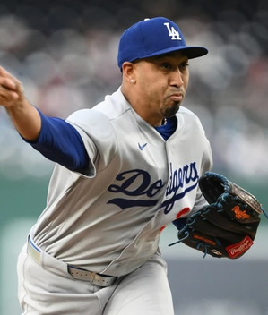 ¡Malas noticias! Dodgers informa que Edwin Diaz será operado