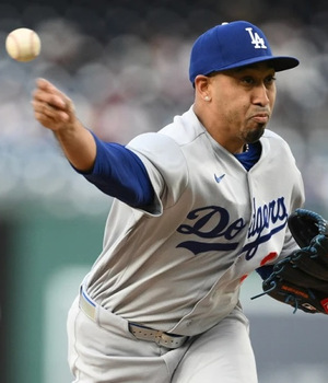 ¡Malas noticias! Dodgers informa que Edwin Diaz será operado