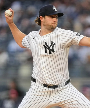 Gerrit Cole se luce en su regreso a Yankees... pero sale sin decisión