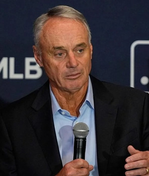 MLB: Dueños presentan propuesta con tope salarial incluido