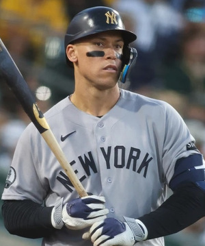 Aaron Judge no juega por molestias; estará día a día