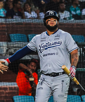 Sultanes gana la primera batalla frente a Saraperos